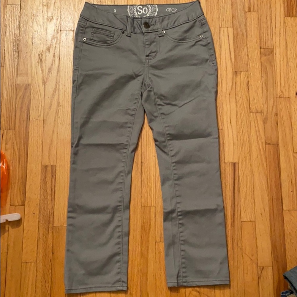 Grey Capri jeans